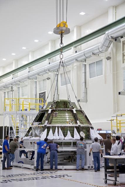 NASA image: KSC-313D-0153_018