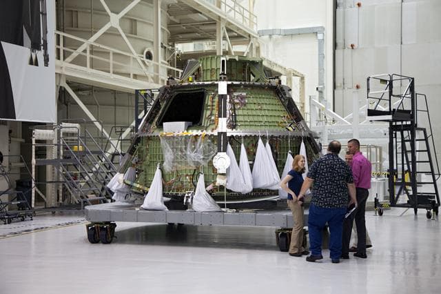 NASA image: KSC-313D-0153_053
