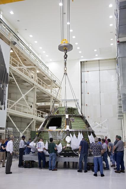 NASA image: KSC-313D-0153_049