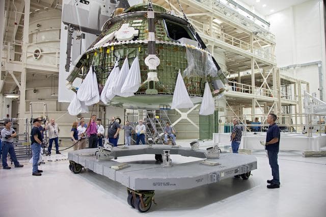 NASA image: KSC-313D-0153_039