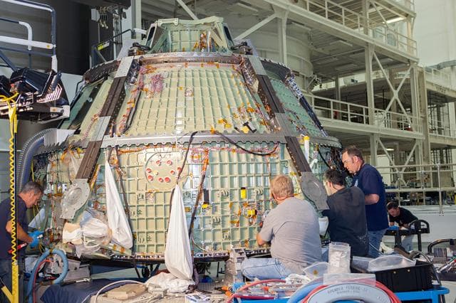 NASA image: KSC-313D-0155_024
