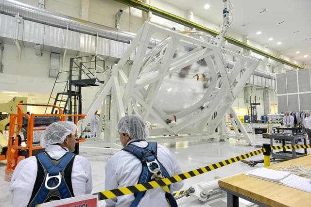 NASA image: Orion Weight and Center of Gravity Test