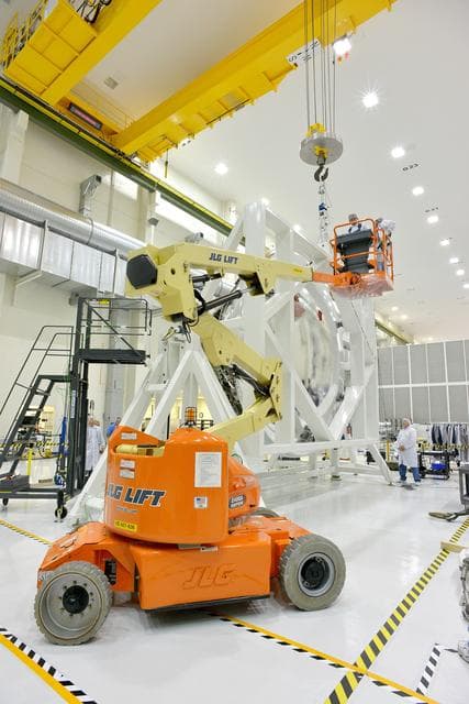 NASA image: Orion Weight and Center of Gravity Test