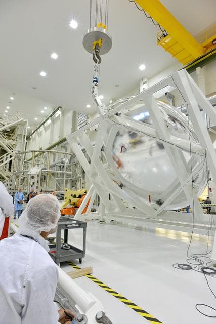 NASA image: Orion Weight and Center of Gravity Test