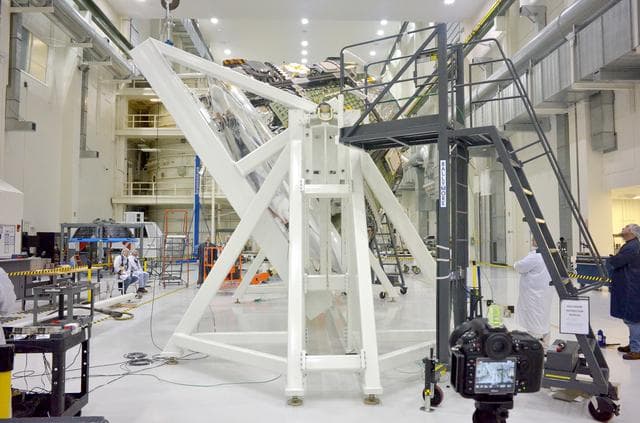 NASA image: Orion Weight and Center of Gravity Test