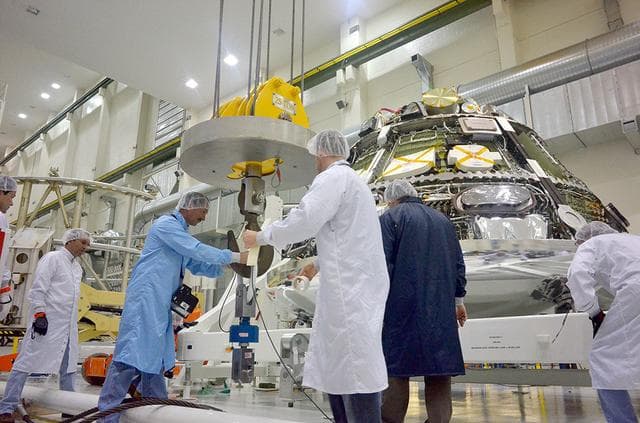 NASA image: Orion Weight and Center of Gravity Test