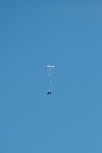 NASA image: Orion returns to Earth after a succesfull flight