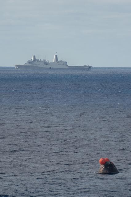 NASA image: Orion returns to Earth after a succesfull flight
