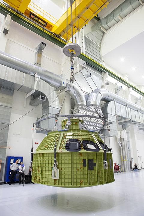 NASA image: Orion EM-1 Fully Unwrapped and Moved to Birdcage