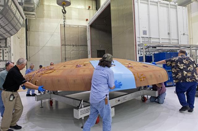 NASA image: Orion Heat Shield Move