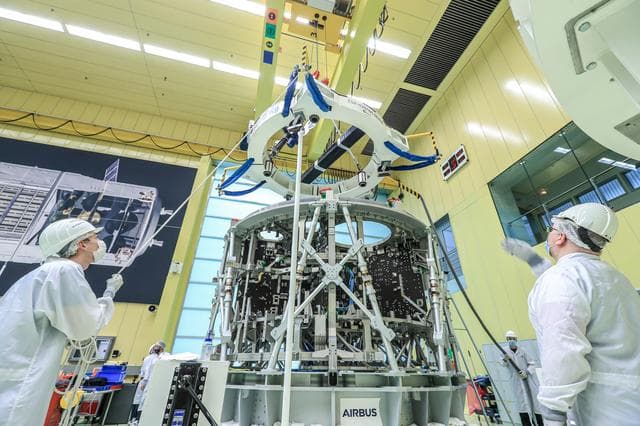 NASA image: Artemis III Service Module arrives at Airbus