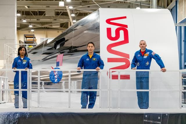 NASA image: Orion Simulator for Training Arrives at Johnson