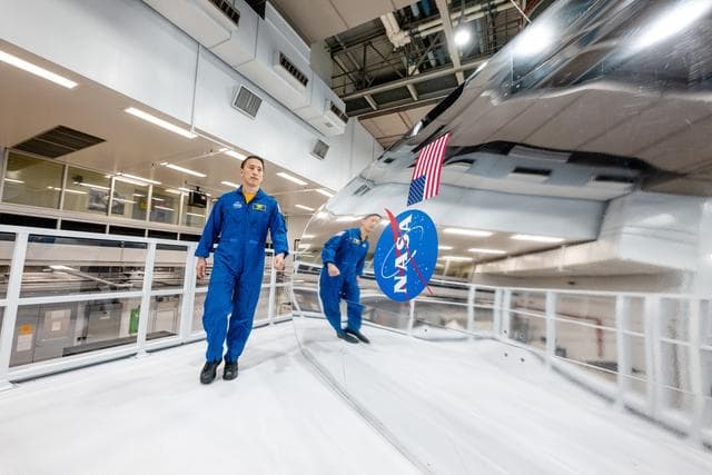 NASA image: Orion Simulator for Training Arrives at Johnson
