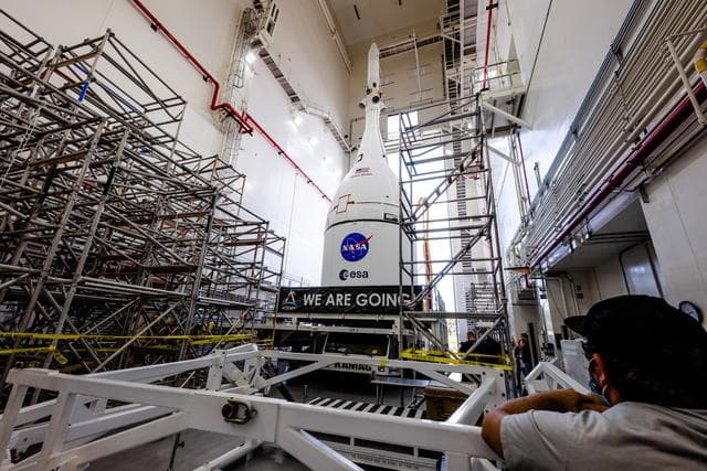 NASA image: Preparing Orion for transport