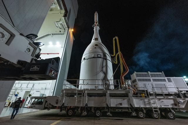 NASA image: Preparing Orion for transport