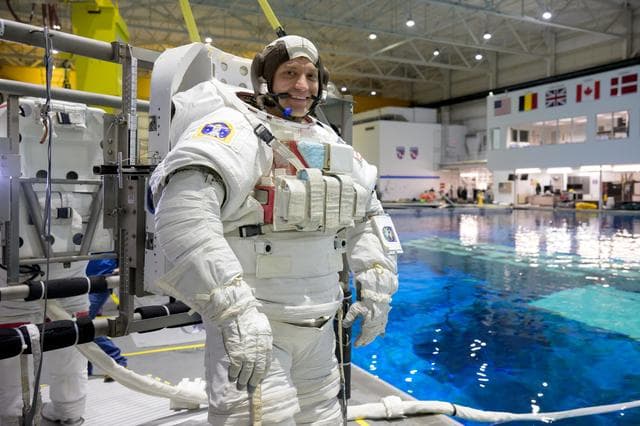 NASA image: ISS EVA Maintenance 4 in NBL