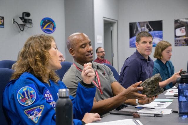NASA image: Artemis II Crew Geology Classroom Training -- jsc2024e040808