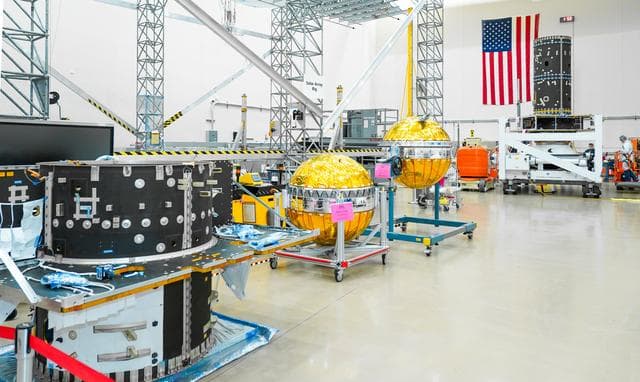 NASA image: Gateway Tops Off