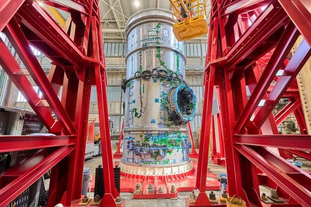 NASA image: Gateway Stands Tall for Stress Test