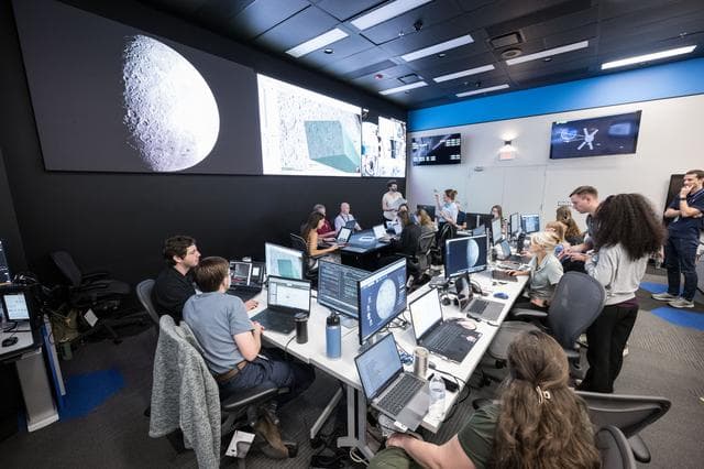 NASA image: Artemis Science Evaluation Room (SER) in Mission Control -- jsc2025e056603