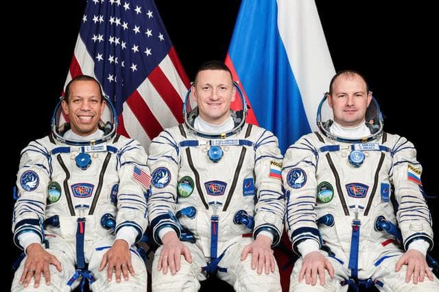NASA image: Soyuz MS-28 crew members pose for a portrait at the Gagarin Cosmonaut Training Center