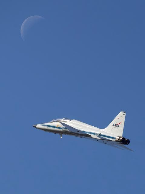 Artemis II Crew Trains on T-38