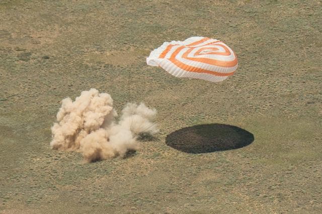 NASA image: Expedition 47 Soyuz TMA-19M Landing