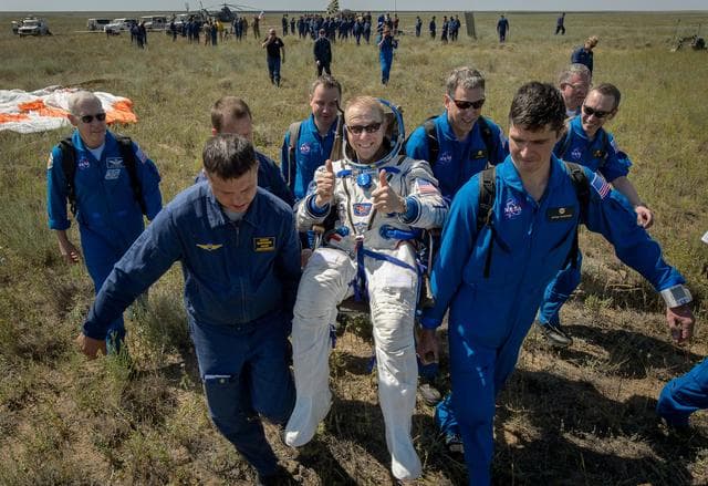 NASA image: Expedition 47 Soyuz TMA-19M Landing
