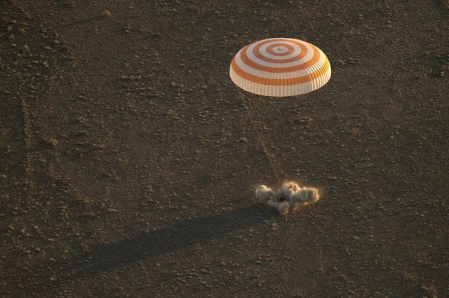 NASA image: Expedition 48 Soyuz TMA-20M Landing