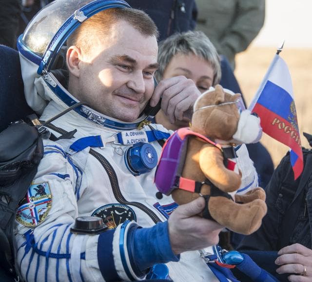 NASA image: Expedition 48 Soyuz TMA-20M Landing
