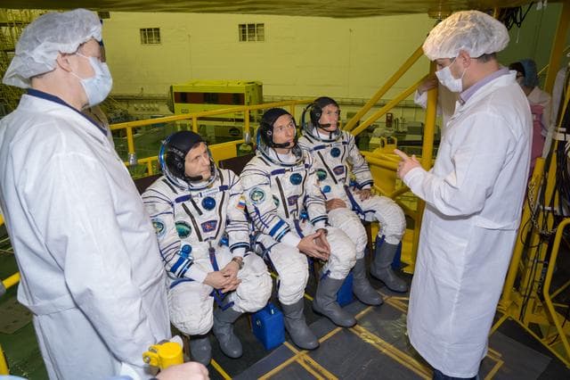 NASA image: Expedition 49 Preflight