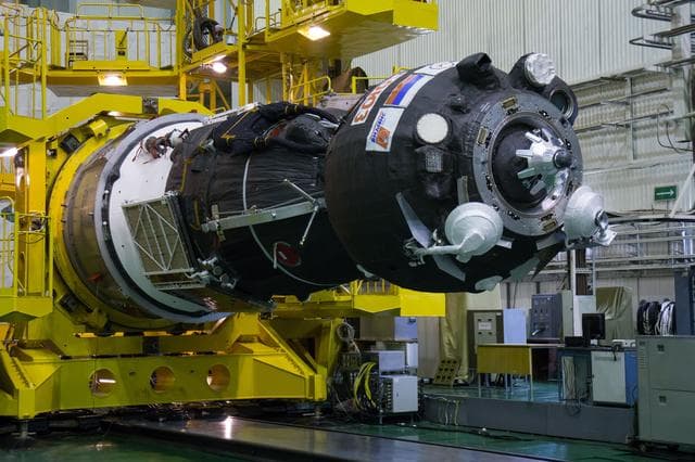 NASA image: Expedition 49 Preflight
