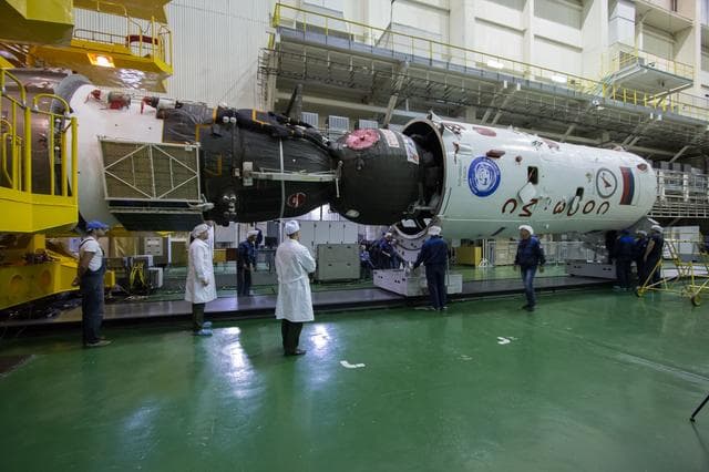 NASA image: Expedition 49 Preflight