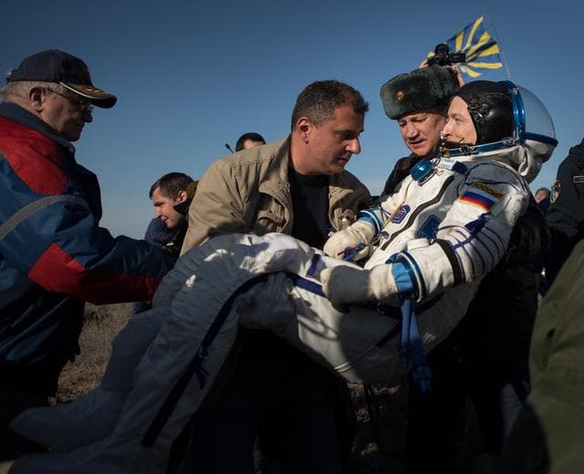 NASA image: Expedition 50 Soyuz MS-02 Landing