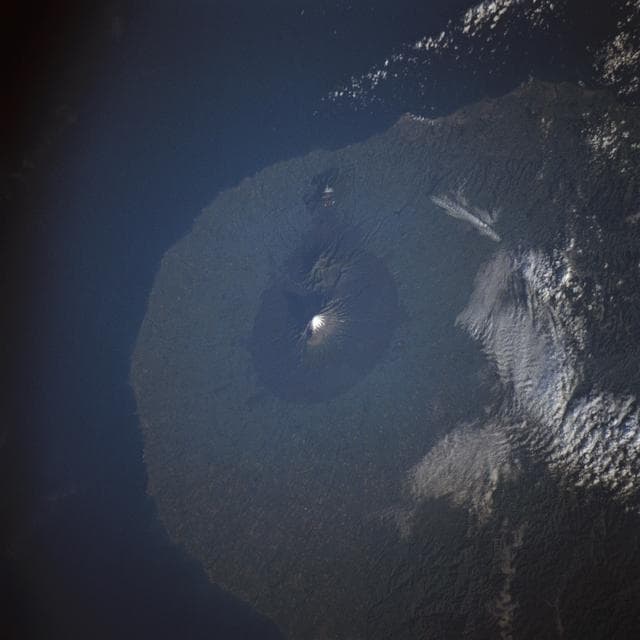 NASA image: Earth observations taken by the STS-9 crew