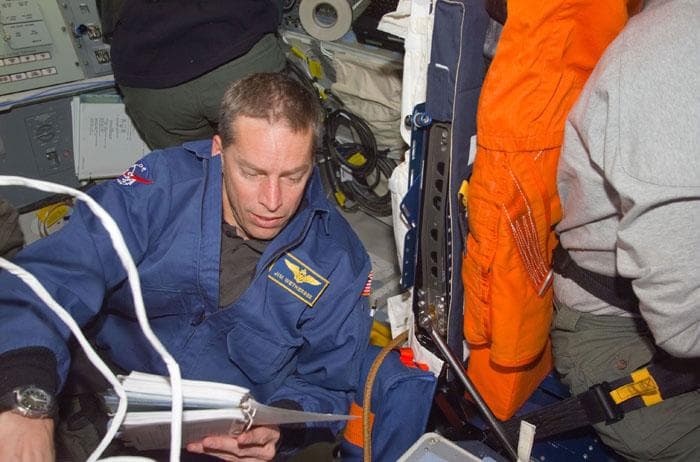 NASA image: Wetherbee in the flight deck