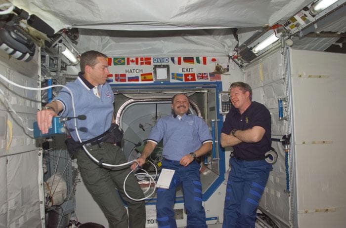NASA image: Wetherbee, Shepherd and Usachev in the ISS Node 1/Unity module after docking
