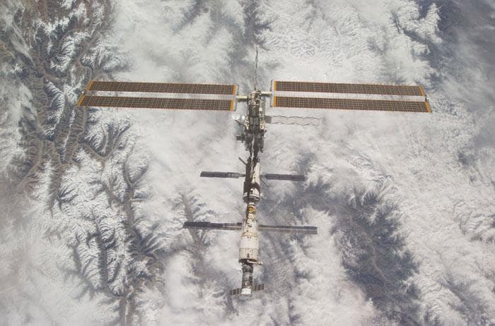 NASA image: Fly-around view of the ISS