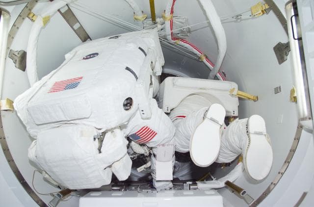 NASA image: MS Reilly and Gernhardt preparing for third EVA