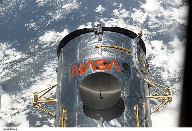 NASA image: -V3 view of Hubble Space Telescope