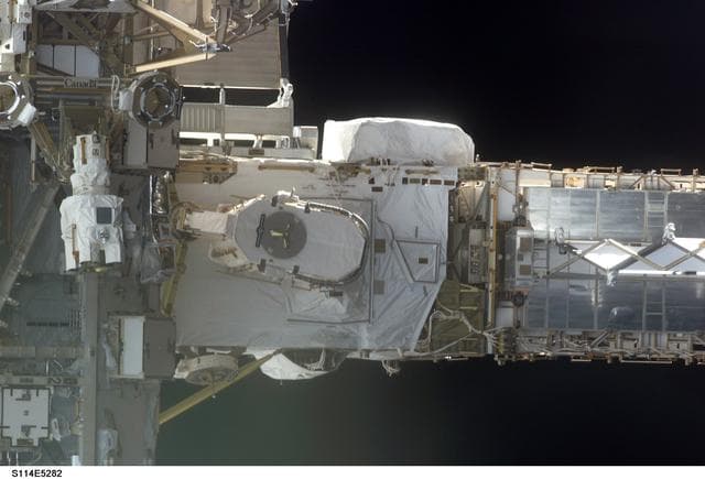 NASA image: S0 truss and mobile transporter, with the P6 truss