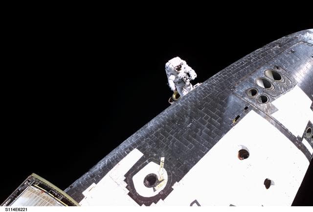 NASA image: Robinson during EVA 3