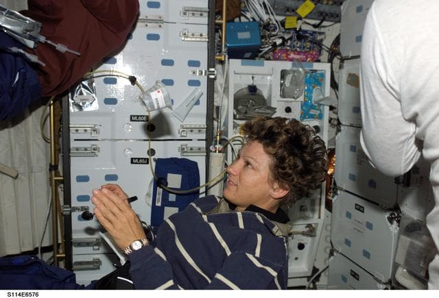 NASA image: s114e6576