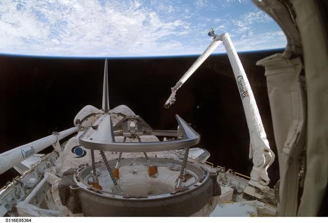 NASA image: Payload bay from aft FD window on Space Shuttle Discovery