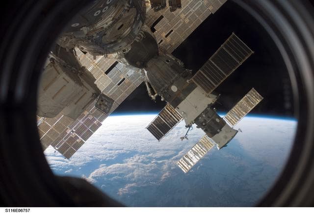 NASA image: Survey view of Soyuz 13 Spacecraft and Progress 22 Resupply Vehicle during Joint Operations