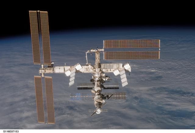 NASA image: Flyaround view of the aft and zenith sides of the ISS