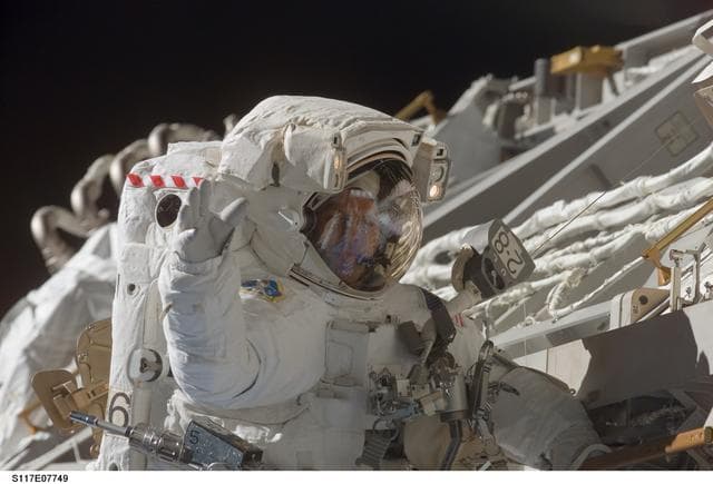 NASA image: Swanson works on the S3/S4 Trusses during EVA 4