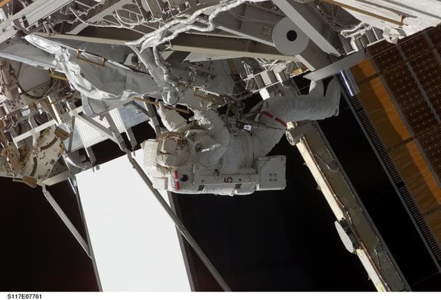 NASA image: Forrester works on the S3/S4 Trusses during EVA 4