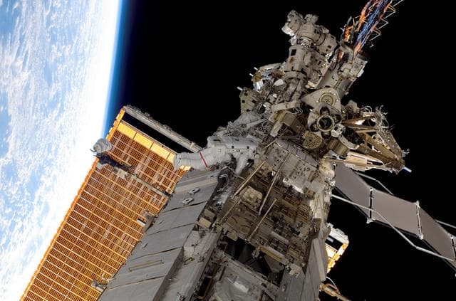 NASA image: View of Mastracchio during STS-118 EVA 1