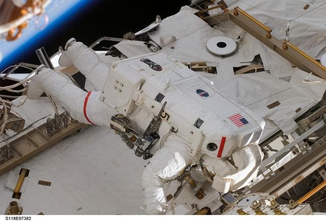 NASA image: View of MS Mastracchio during STS-118/Expedition 15 EVA 3